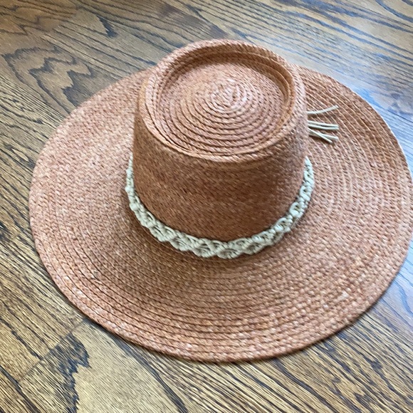 ⭐️Straw Boater Hat⭐️ - Picture 4 of 5